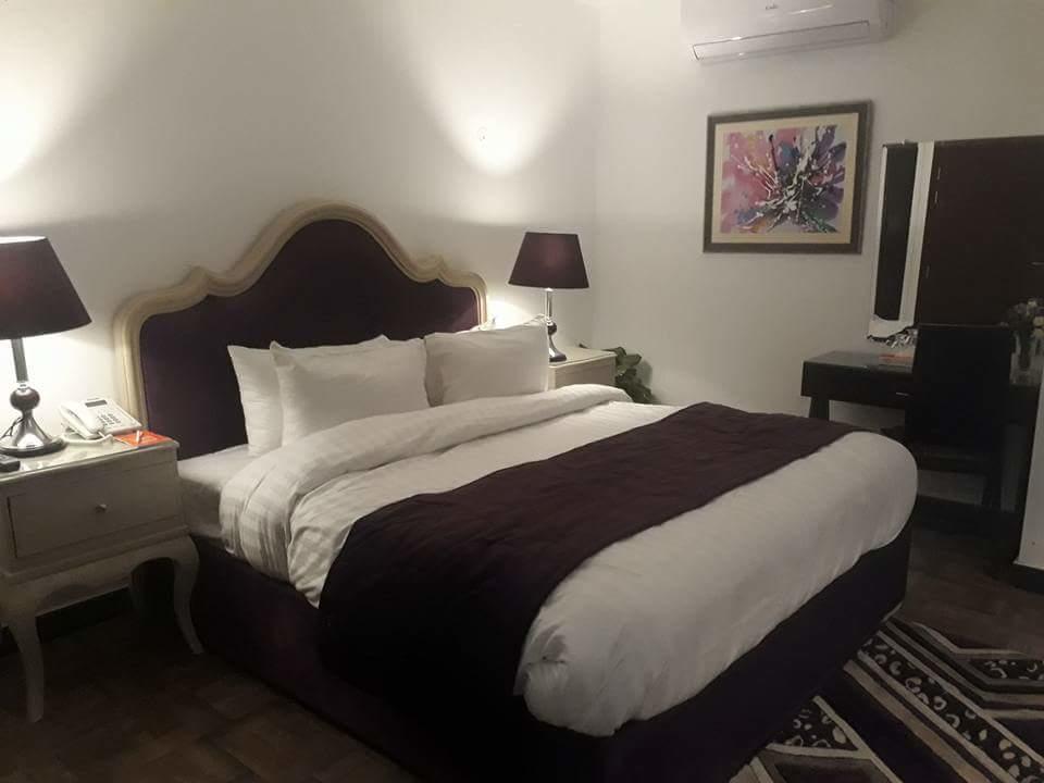 Maisonette Hotel & Apartments Лахор Экстерьер фото
