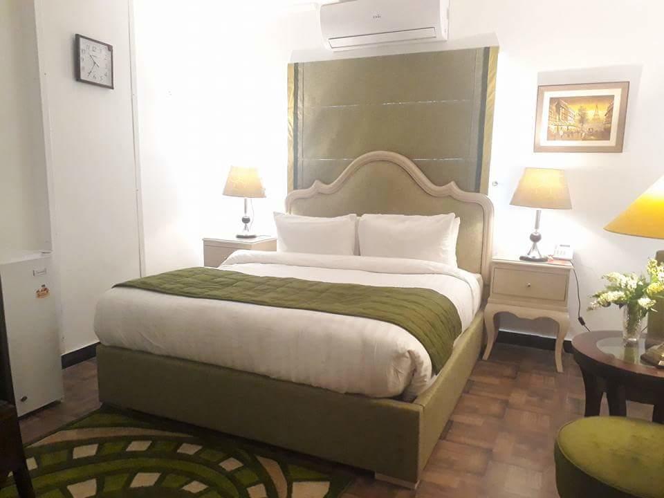 Maisonette Hotel & Apartments Лахор Экстерьер фото