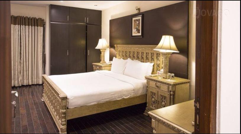 Maisonette Hotel & Apartments Лахор Экстерьер фото